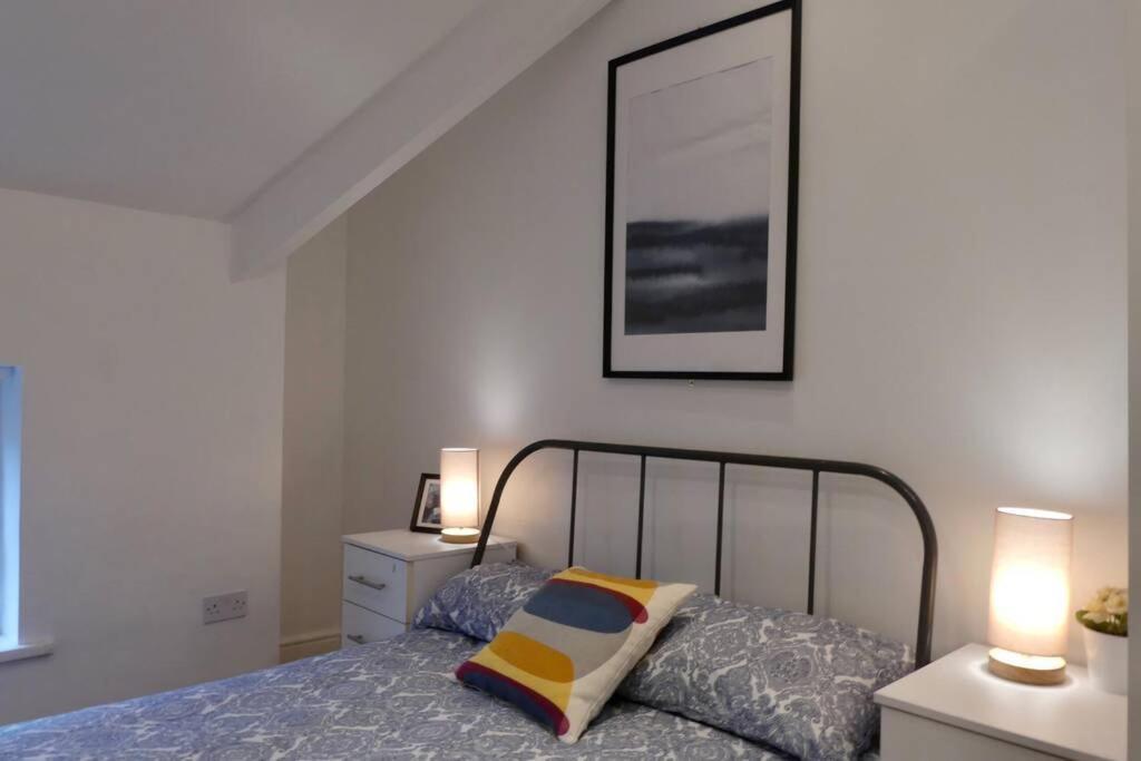 2 Bedroom Apartment Nr City Centre, Uni & Parks Cardiff Esterno foto