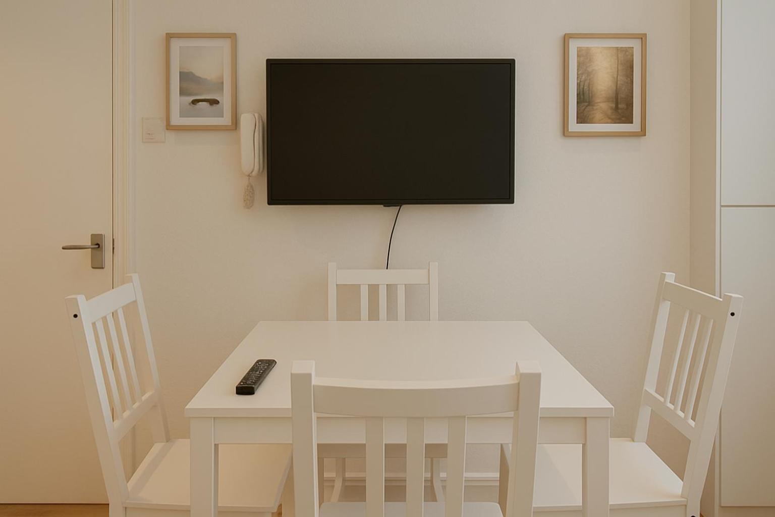 2 Bedroom Apartment Nr City Centre, Uni & Parks Cardiff Esterno foto