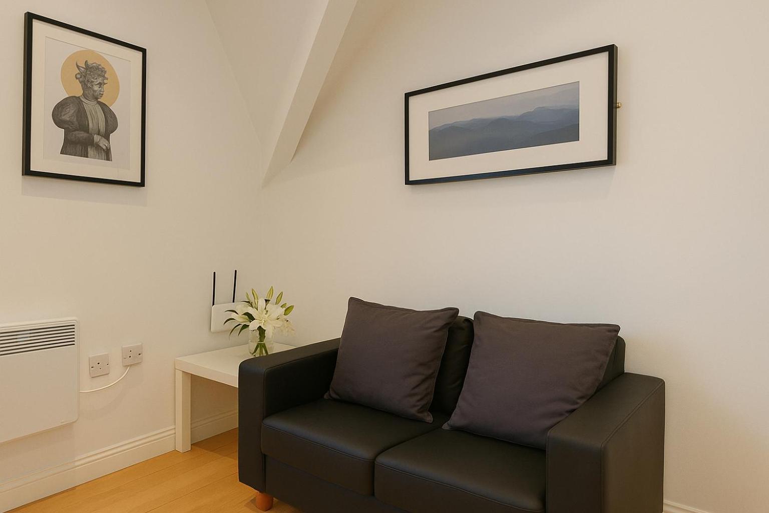 2 Bedroom Apartment Nr City Centre, Uni & Parks Cardiff Esterno foto