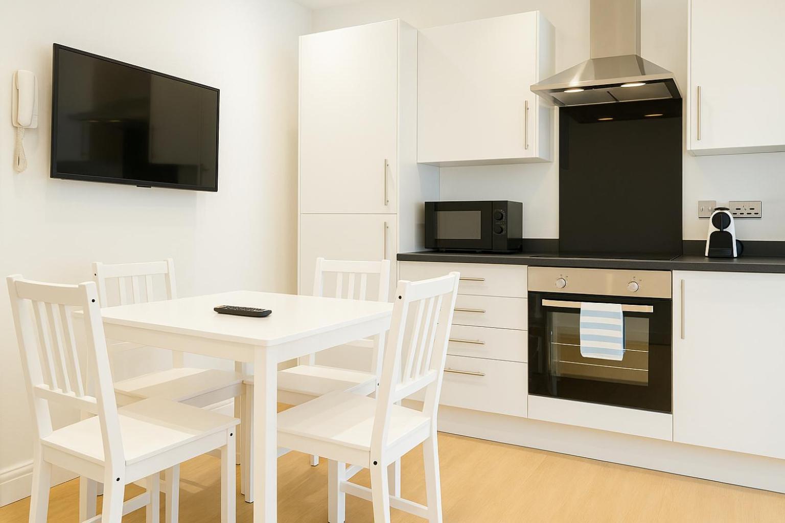 2 Bedroom Apartment Nr City Centre, Uni & Parks Cardiff Esterno foto
